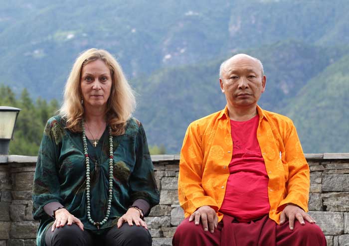 Besøg hos Lama af Anne Sophie fra Tigerens Rede - fælles meditation.