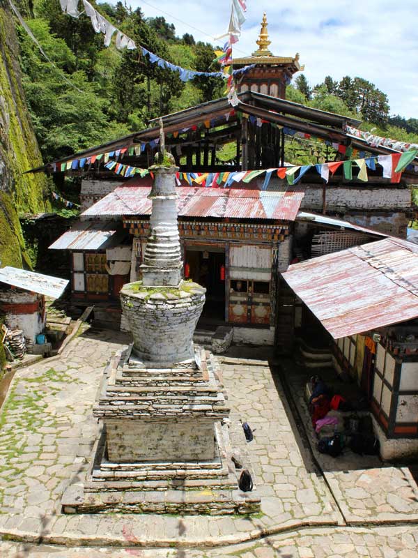 Tigerens Rede har en Stupa, der er inspireret af denne i Bhutan.