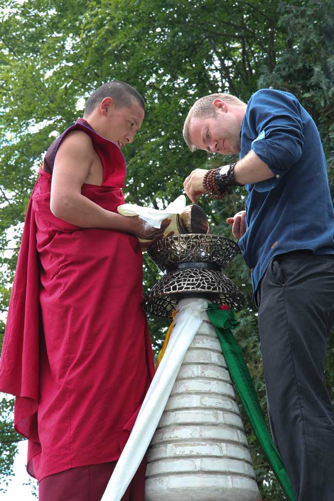 Jukas Killemose og Zeko ved Stupaen på Tigerens Rede