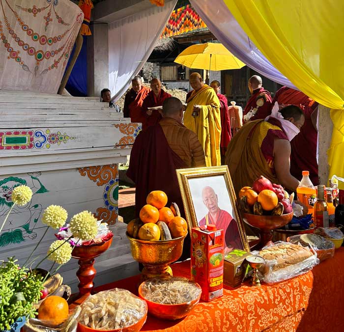 Lamas død og kremering i 2023.