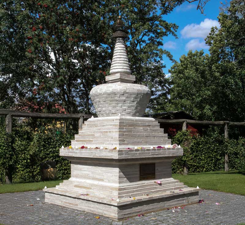 Den store inspiration fra Bhutan ledte til, at en stupa blev opført på Tigerens Rede i 2015.
