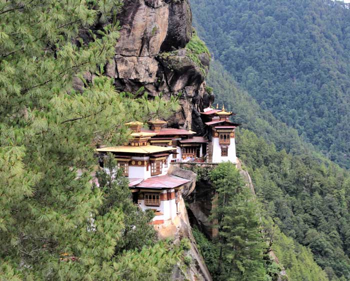 Tigerens Rede får sit navn - en Taktsang til vesten.